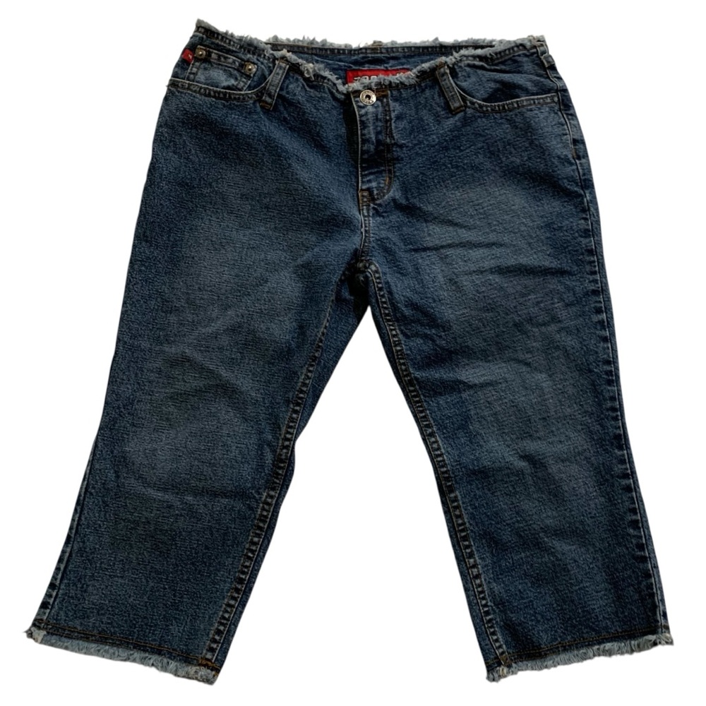 Zana Di Vintage Medium Wash Denim Capris With Frayed Hem and Waist Size 9 Y2K